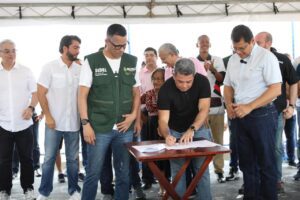 Imagem da notícia - Governo do Amazonas entrega novo complexo esportivo na zona sul de Manaus e anuncia patrocínios a atletas e paratletas
