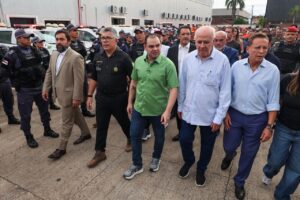 Imagem da notícia - Governador Roberto Cidade lança Operação Segurança Presente e destaca proteção à população com entrega de novos equipamentos