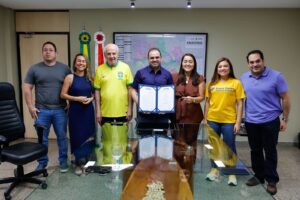 Governador Roberto Cidade assina convênios do Programa Asfalta Amazonas para Maués e Mani…